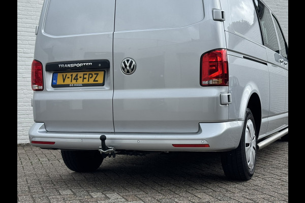 Volkswagen Transporter 2.0 TDI L2H1 30 DC Highline Automaat Trekhaak Navigatie Carplay Cruise Pdc