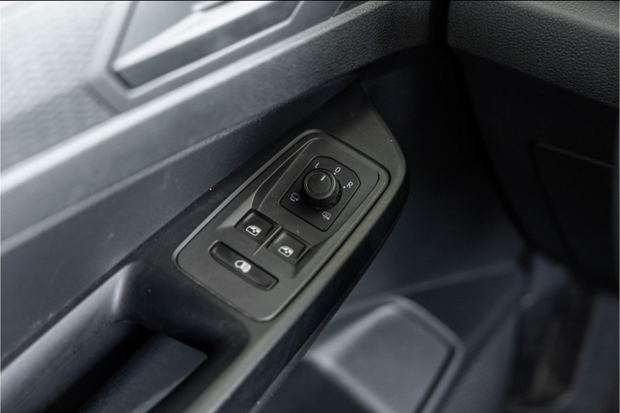 Volkswagen Caddy Cargo 2.0 TDI DSG | LED | CarPlay | Navigatie | Stoelverwarming | PDC | DAB | Automaat | Nieuwe APK