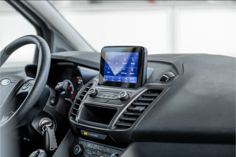 Ford Transit Connect 1.5 EcoBlue L2 | CarPlay | Camera | Cruise control | Navigatie | Stoelverwarming | Lane assist | DAB | Euro 6 | Nieuwe APK | Dealer onderhouden