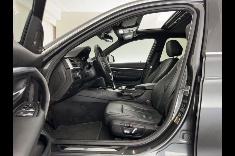 BMW 3-serie 330e High Executive Luxury-Line (Plug-in) (INCL-BTW) Aut. *PANO |  LEATHER | FULL-LED | MEMORY-PACK | HARMAN/KARDON-AUDIO | BLINDSPOT | KEYLESS | CAMERA | NAVI-FULLMAP | DAB | PRIVACY-GLASS | ECC | HEAD-UP | PDC | 18''ALU*
