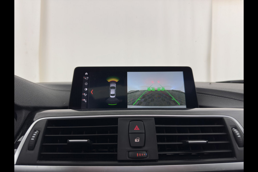 BMW 3-serie 330e High Executive Luxury-Line (Plug-in) (INCL-BTW) Aut. *PANO |  LEATHER | FULL-LED | MEMORY-PACK | HARMAN/KARDON-AUDIO | BLINDSPOT | KEYLESS | CAMERA | NAVI-FULLMAP | DAB | PRIVACY-GLASS | ECC | HEAD-UP | PDC | 18''ALU*