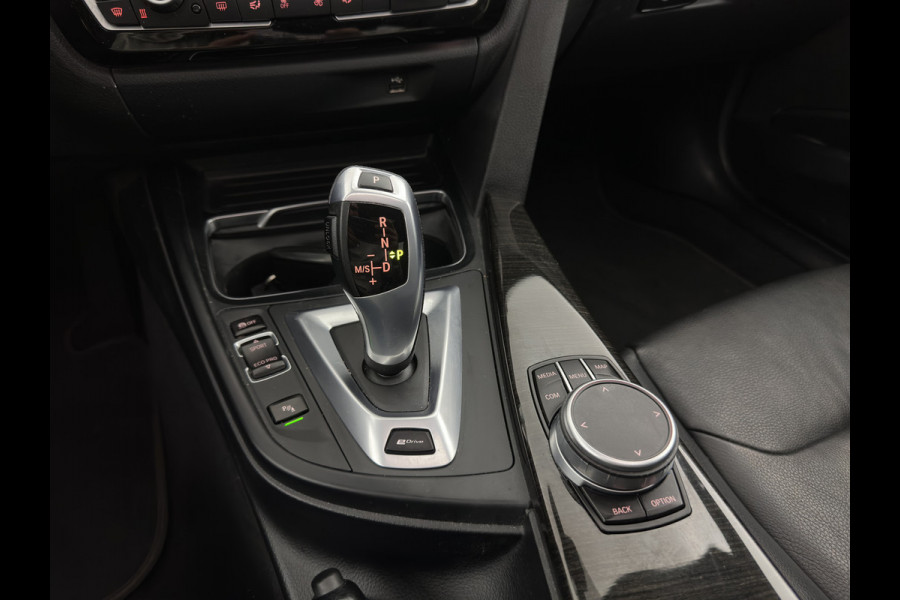 BMW 3-serie 330e High Executive Luxury-Line (Plug-in) (INCL-BTW) Aut. *PANO |  LEATHER | FULL-LED | MEMORY-PACK | HARMAN/KARDON-AUDIO | BLINDSPOT | KEYLESS | CAMERA | NAVI-FULLMAP | DAB | PRIVACY-GLASS | ECC | HEAD-UP | PDC | 18''ALU*