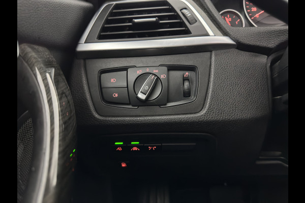 BMW 3-serie 330e High Executive Luxury-Line (Plug-in) (INCL-BTW) Aut. *PANO |  LEATHER | FULL-LED | MEMORY-PACK | HARMAN/KARDON-AUDIO | BLINDSPOT | KEYLESS | CAMERA | NAVI-FULLMAP | DAB | PRIVACY-GLASS | ECC | HEAD-UP | PDC | 18''ALU*