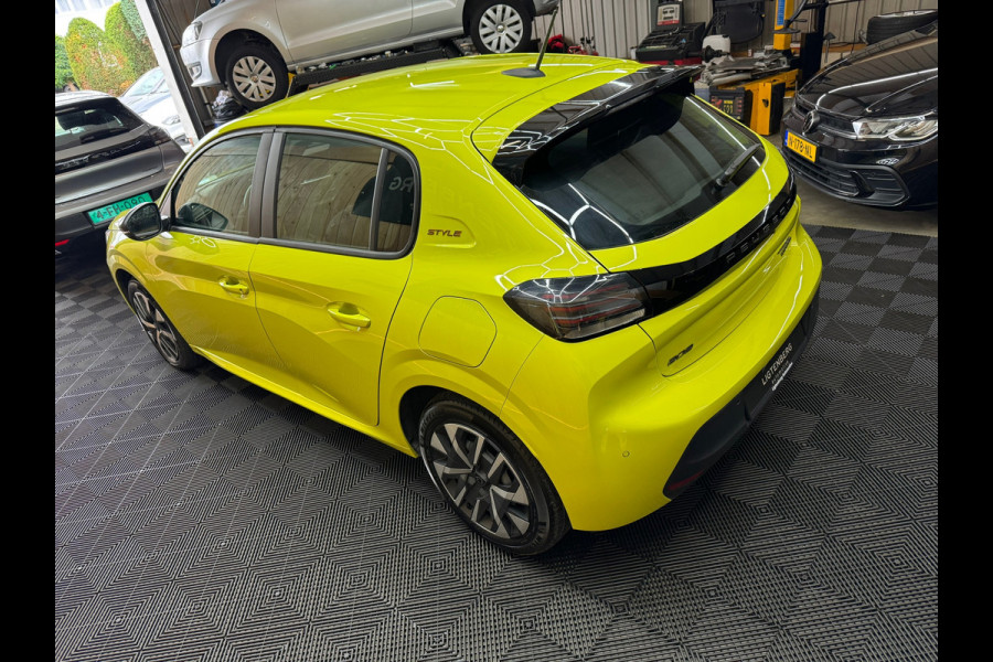 Peugeot 208 1.2 Hybrid 110 e-DCS6 Style