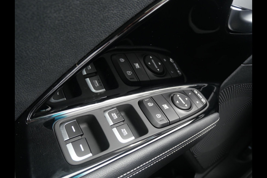 Kia e-Niro DynamicPlusLine 64 kWh | Cruise | Carplay | Keyless | Navi | Stoel-stuurverwarming | Schuif-kanteldak