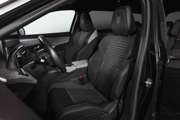 Peugeot 5008 1.2 Hybrid 145 GT 7-pers | Afn. Trekhaak | Dig. Cockpit | Adapt. Cruise | Stoel-+Stuurverw. | PDC | 360 Camera | NAV + App. Connect | ECC | Elek. Klep | LM 19" | 7548