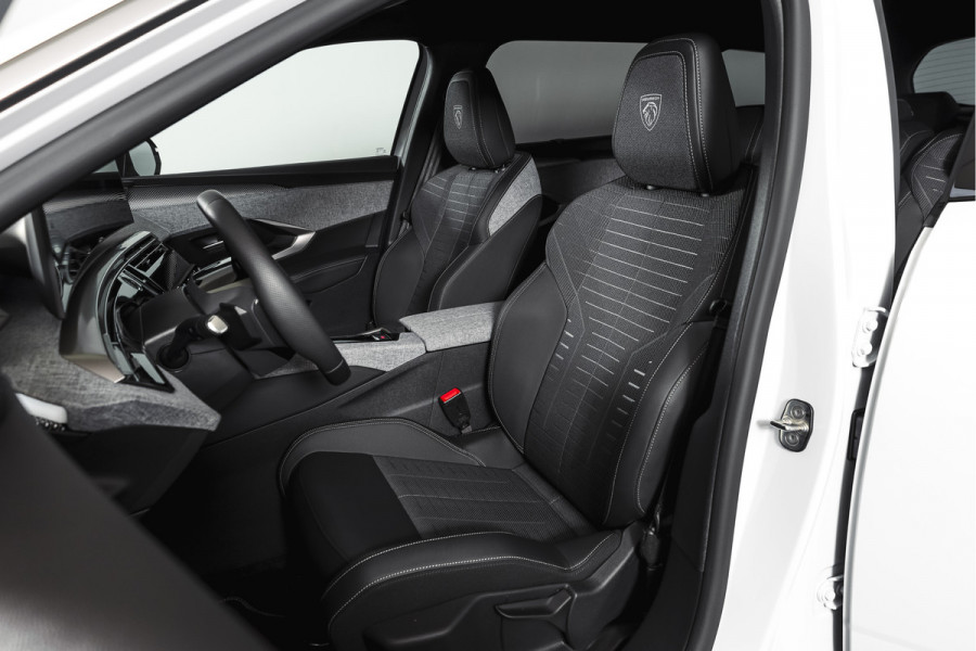 Peugeot 5008 1.2 Hybrid 145 GT 7-pers | Dig. Cockpit | Adapt. Cruise | Stoel-+Stuurverw. | PDC | 360 Camera | NAV + App. Connect | ECC | Elek. Klep | LM 19" | 7733