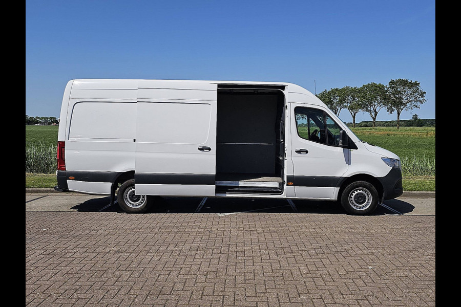 Mercedes-Benz Sprinter 317 1.9 CDI L3H2 RWD Cruise control, Airco, Pdc, Navi, Camera, Mbux7, Euro6, Automaat, 170Pk, Trekhaak