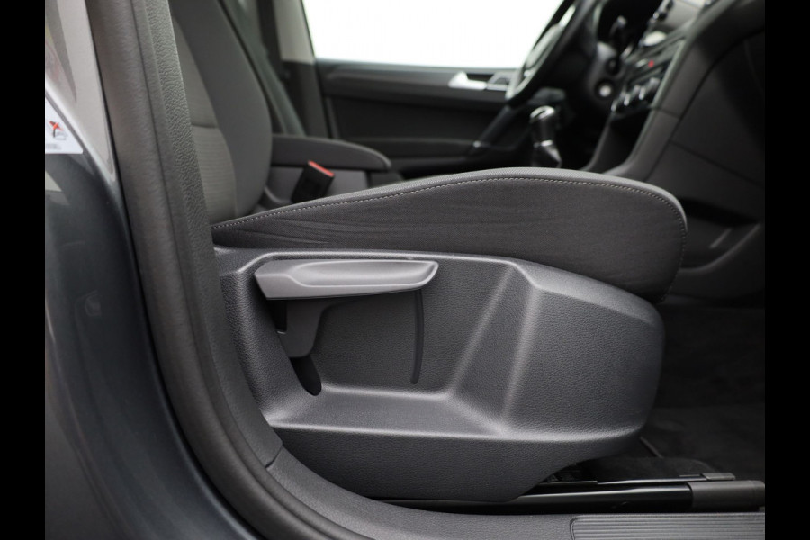 Volkswagen Golf Sportsvan 1.0 TSI | Trekhaak | Apple Carplay/ Android | Camera | Adap. Cr. | Prijs Rijklaar!!