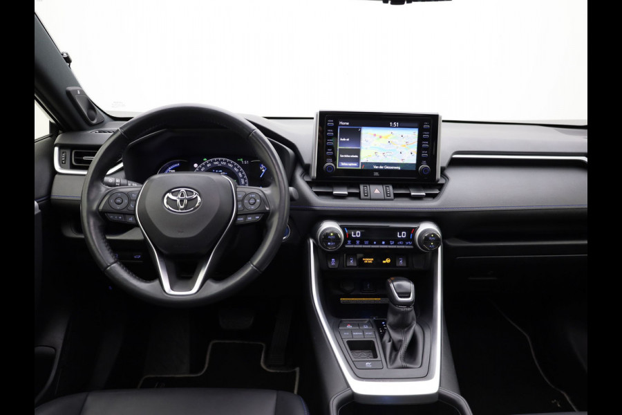 Toyota RAV4 2.5 Hybrid Bi-Tone | NL Auto | Panodak | Elek. Stoelen | 360 Camera | Apple Carplay/ Android | Bi-Tone | Prijs Rijklaar !!