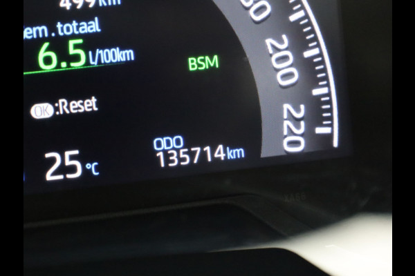 Toyota RAV4 2.5 Hybrid Bi-Tone | NL Auto | Panodak | Elek. Stoelen | 360 Camera | Apple Carplay/ Android | Bi-Tone | Prijs Rijklaar !!