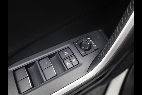 Toyota RAV4 2.5 Hybrid Bi-Tone | NL Auto | Panodak | Elek. Stoelen | 360 Camera | Apple Carplay/ Android | Bi-Tone | Prijs Rijklaar !!