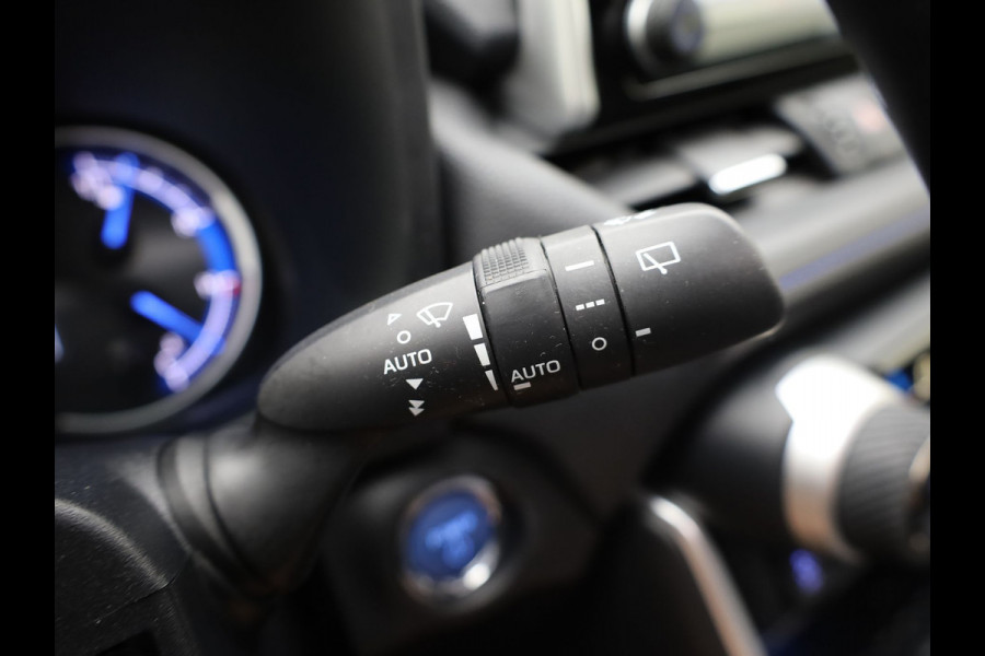 Toyota RAV4 2.5 Hybrid Bi-Tone | NL Auto | Panodak | Elek. Stoelen | 360 Camera | Apple Carplay/ Android | Bi-Tone | Prijs Rijklaar !!