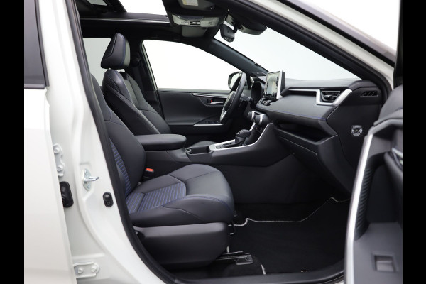 Toyota RAV4 2.5 Hybrid Bi-Tone | NL Auto | Panodak | Elek. Stoelen | 360 Camera | Apple Carplay/ Android | Bi-Tone | Prijs Rijklaar !!