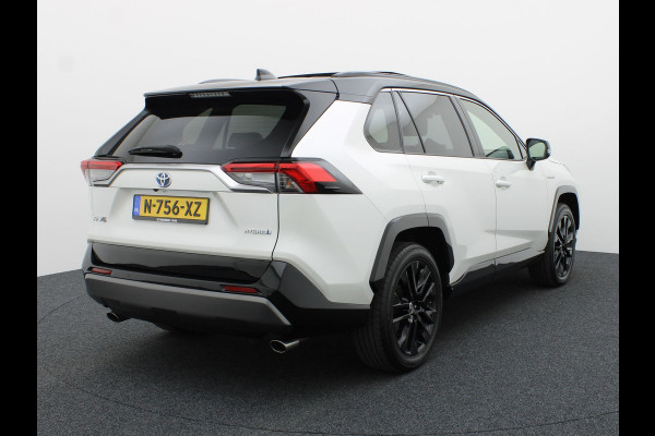 Toyota RAV4 2.5 Hybrid Bi-Tone | NL Auto | Panodak | Elek. Stoelen | 360 Camera | Apple Carplay/ Android | Bi-Tone | Prijs Rijklaar !!