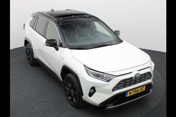 Toyota RAV4 2.5 Hybrid Bi-Tone | NL Auto | Panodak | Elek. Stoelen | 360 Camera | Apple Carplay/ Android | Bi-Tone | Prijs Rijklaar !!
