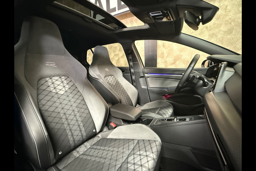 Volkswagen Golf 1.5 eTSI R-Line Edition | Pano | Keyless | Carplay | Sfeerverlichting | Stoel/Stuurverwarming | HUD