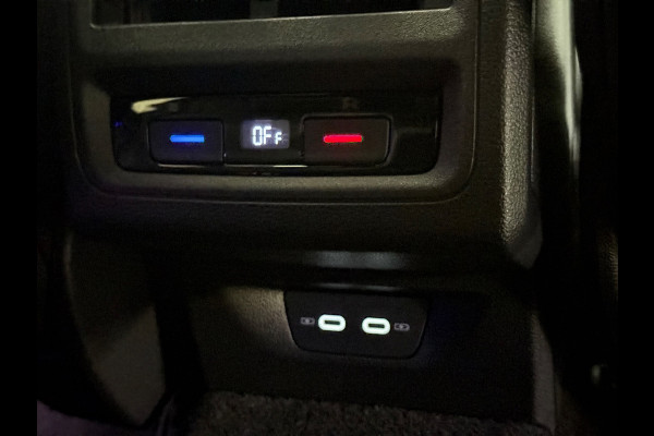 Volkswagen Golf 1.5 eTSI R-Line Edition | Pano | Keyless | Carplay | Sfeerverlichting | Stoel/Stuurverwarming | HUD