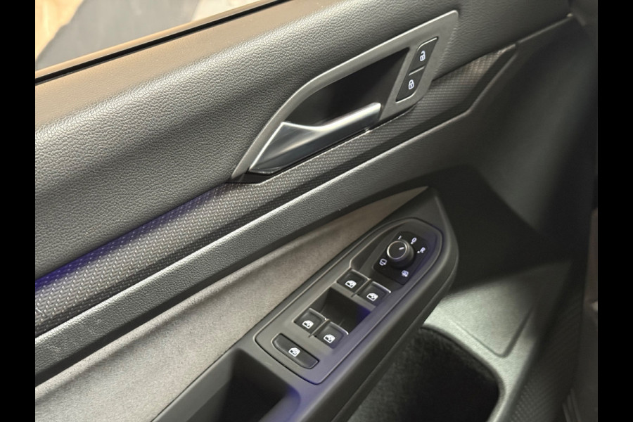 Volkswagen Golf 1.5 eTSI R-Line Edition | Pano | Keyless | Carplay | Sfeerverlichting | Stoel/Stuurverwarming | HUD