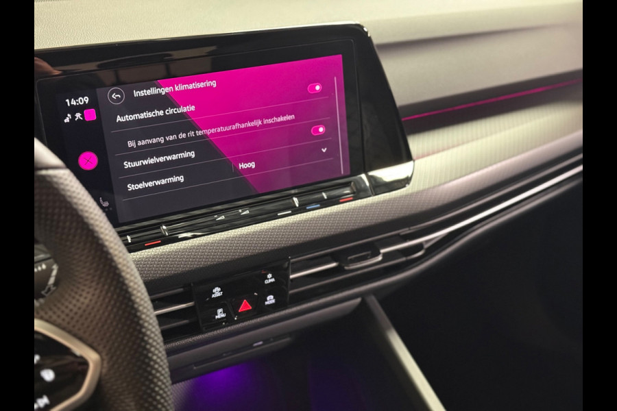 Volkswagen Golf 1.5 eTSI R-Line Edition | Pano | Keyless | Carplay | Sfeerverlichting | Stoel/Stuurverwarming | HUD
