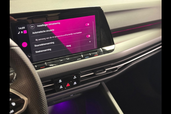 Volkswagen Golf 1.5 eTSI R-Line Edition | Pano | Keyless | Carplay | Sfeerverlichting | Stoel/Stuurverwarming | HUD