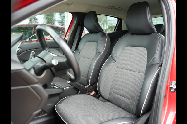 Renault Clio 1.0 TCe Intens | Keyless | Climate Control | LED Verlichting | Android/Apple Carplay | DAB |