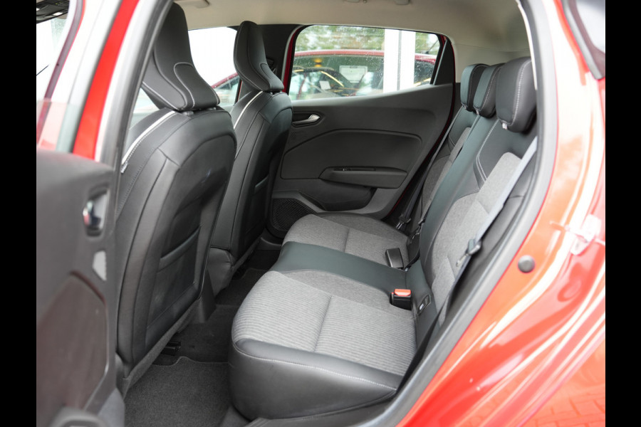 Renault Clio 1.0 TCe Intens | Keyless | Climate Control | LED Verlichting | Android/Apple Carplay | DAB |