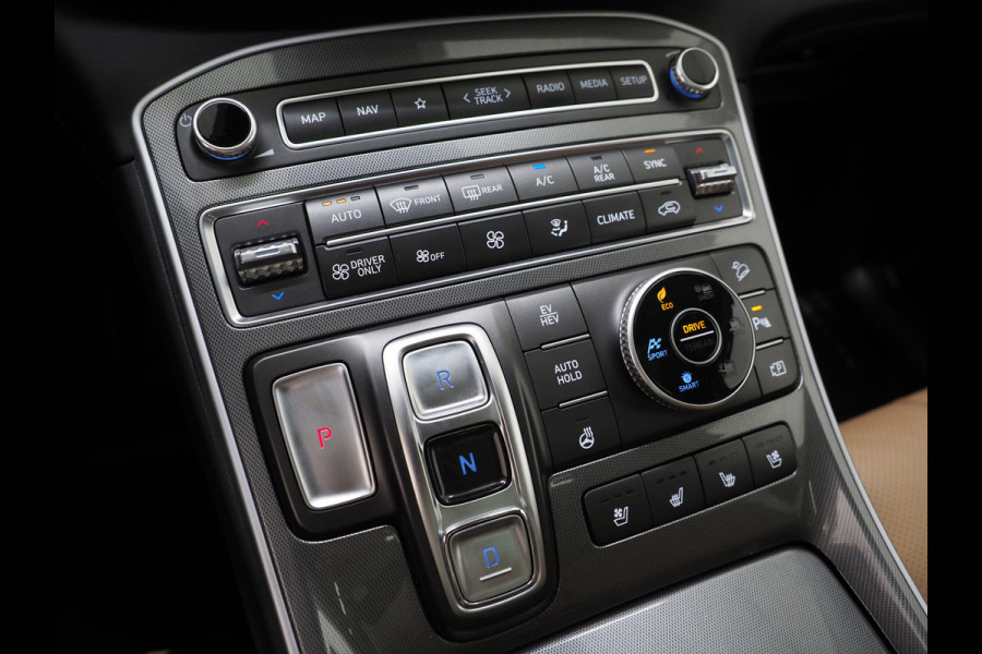 Hyundai Santa Fe 1.6 T-GDI PHEV Premium Sky 7p. | NL Auto | Panoramadak | Trekhaak | Leder | 360 | HUD | Krell | Keyless | Memory