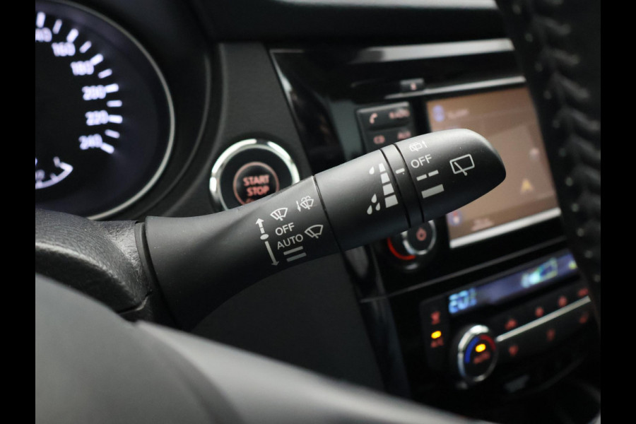 Nissan QASHQAI 1.2 N-CONNECTA + TREKHAAK | 18 INCH | PANORAMA | 360 CAMERA