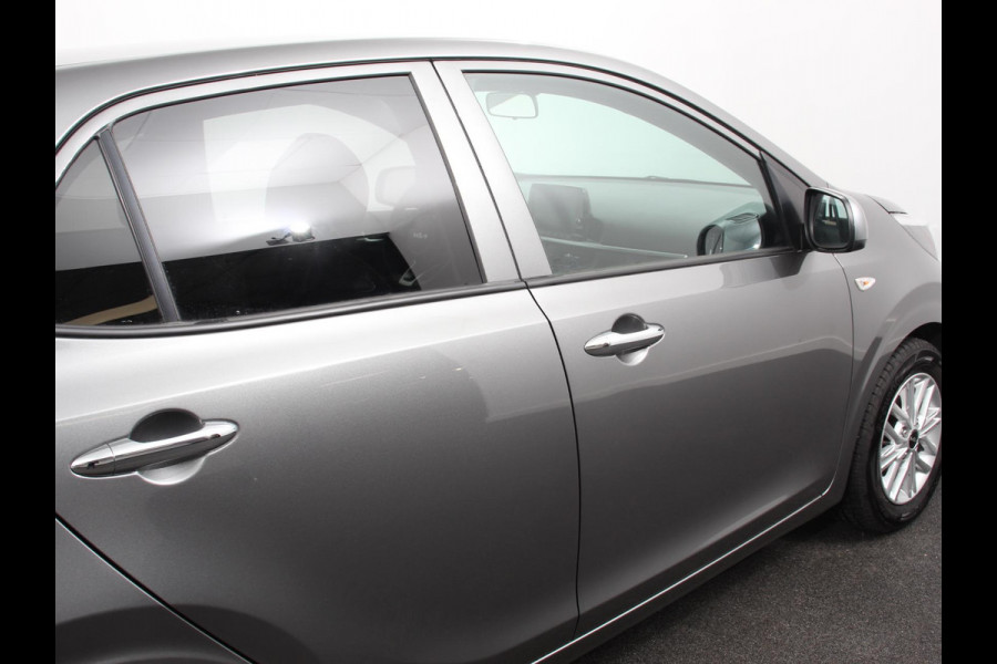 Kia Picanto 1.0 DPi Automaat DynamicLine Navigatie Apple Carplay / Android Auto Airco Camera DAB Stoelverwarming Extra Getint glas Lichtmetalen velgen Cruise Control Bluetooth