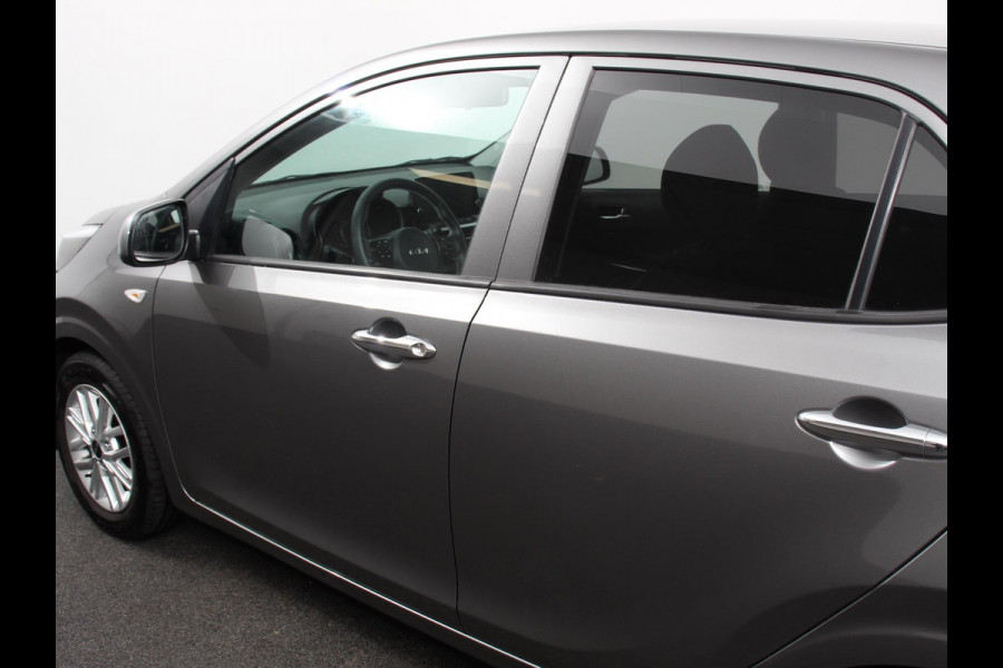 Kia Picanto 1.0 DPi Automaat DynamicLine Navigatie Apple Carplay / Android Auto Airco Camera DAB Stoelverwarming Extra Getint glas Lichtmetalen velgen Cruise Control Bluetooth