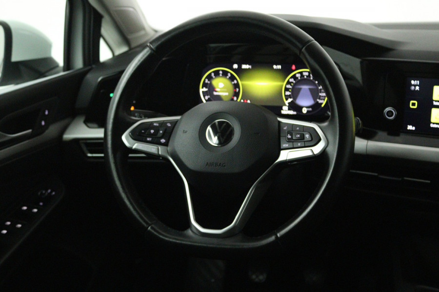 Volkswagen Golf 1.0 TSI Life (CRUISE CONTROL ADAPTIEF, NAVIGATIE, CARPLAY, PARKEERSENSOREN)