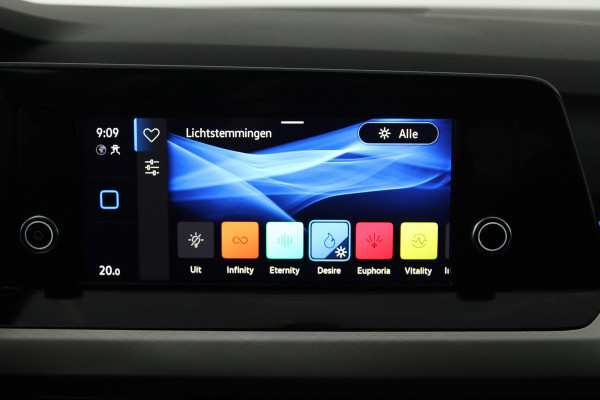 Volkswagen Golf 1.0 TSI Life (CRUISE CONTROL ADAPTIEF, NAVIGATIE, CARPLAY, PARKEERSENSOREN)