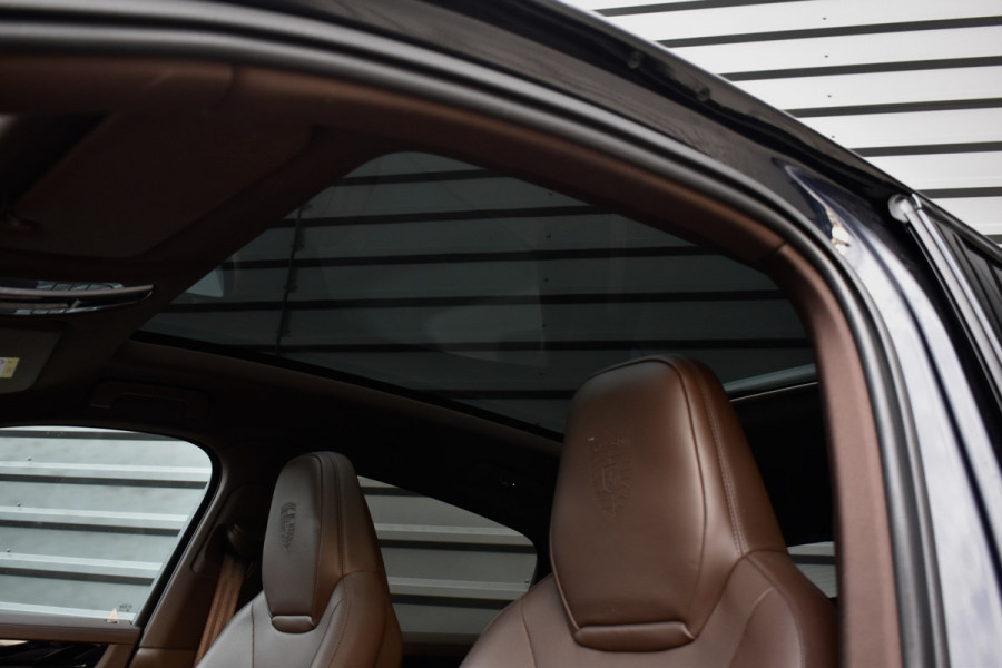 Porsche Cayenne Coupé 3.0 E-Hybrid Platinum Edition SportDesign | Pano | ACC | Trekhaak | 22'' Wielen | Bose | Achterasbesturing | Stoelventilatie | Sportuitlaat |
