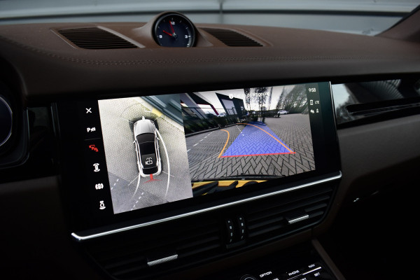 Porsche Cayenne Coupé 3.0 E-Hybrid Platinum Edition SportDesign | Pano | ACC | Trekhaak | 22'' Wielen | Bose | Achterasbesturing | Stoelventilatie | Sportuitlaat |