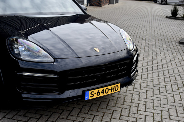 Porsche Cayenne Coupé 3.0 E-Hybrid Platinum Edition SportDesign | Pano | ACC | Trekhaak | 22'' Wielen | Bose | Achterasbesturing | Stoelventilatie | Sportuitlaat |