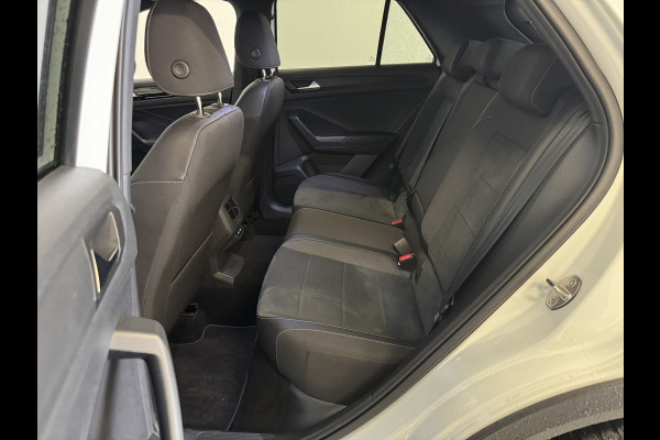 Volkswagen T-Roc TSI 110PK R-LINE BUSINESS CAMERA/MASSAGE/IQ.LIGHT