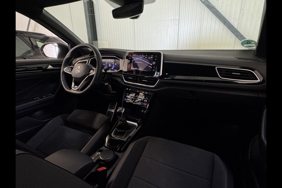 Volkswagen T-Roc TSI 110PK R-LINE BUSINESS CAMERA/MASSAGE/IQ.LIGHT