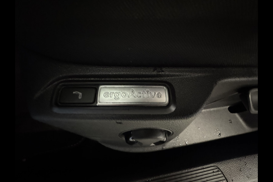 Volkswagen T-Roc TSI 110PK R-LINE BUSINESS CAMERA/MASSAGE/IQ.LIGHT