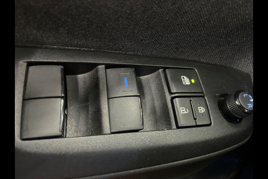 Toyota Yaris Cross 1.5 Hybrid Business Navigatie Apple Carplay Android Auto Camera Parkeerhulp Adaptive Cruise Control Climate Control Lichtmetalen velgen