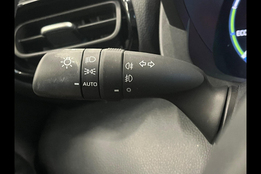 Toyota Yaris Cross 1.5 Hybrid Business Navigatie Apple Carplay Android Auto Camera Parkeerhulp Adaptive Cruise Control Climate Control Lichtmetalen velgen