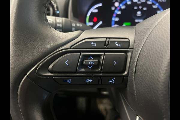 Toyota Yaris Cross 1.5 Hybrid Business Navigatie Apple Carplay Android Auto Camera Parkeerhulp Adaptive Cruise Control Climate Control Lichtmetalen velgen
