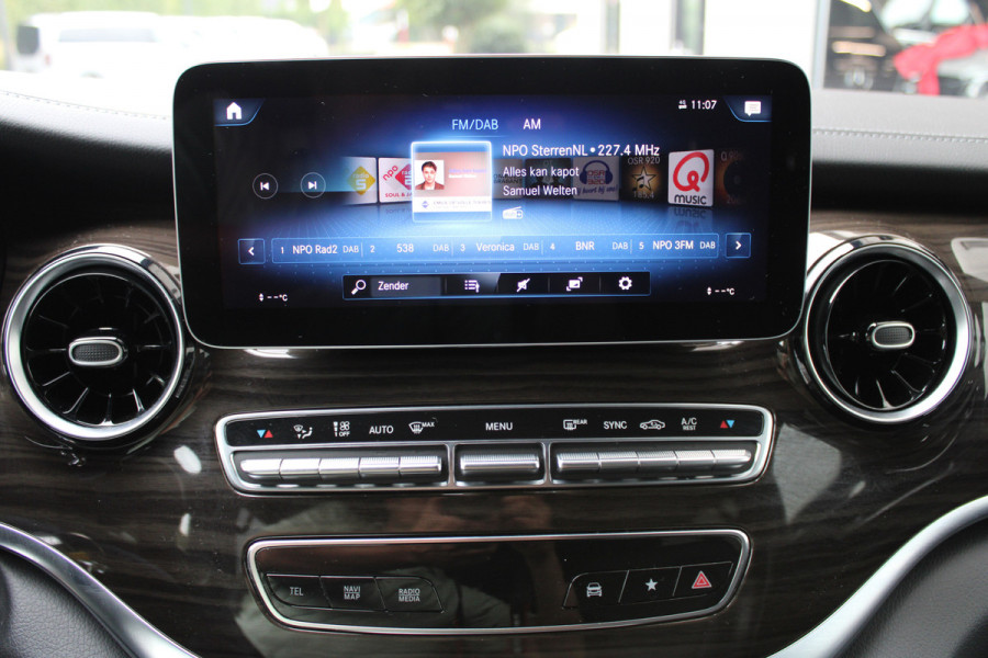 Mercedes-Benz V-Klasse 300d / XXL / DC / Elec Stoelen / Burmester / 360 Camera / Luchtvering / Vol Opties / NIEUWSTAAT