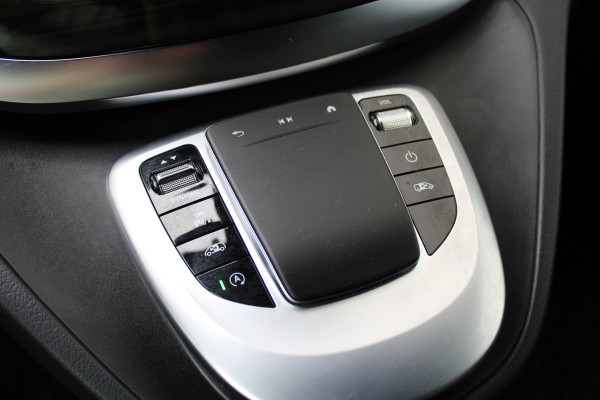 Mercedes-Benz V-Klasse 300d / XXL / DC / Elec Stoelen / Burmester / 360 Camera / Luchtvering / Vol Opties / NIEUWSTAAT