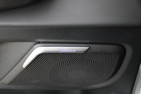 Mercedes-Benz V-Klasse 300d / XXL / DC / Elec Stoelen / Burmester / 360 Camera / Luchtvering / Vol Opties / NIEUWSTAAT