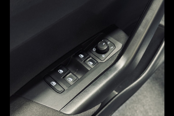 Volkswagen Taigo 1.0 TSI Life | Camera | Stoelverw. | Virtual