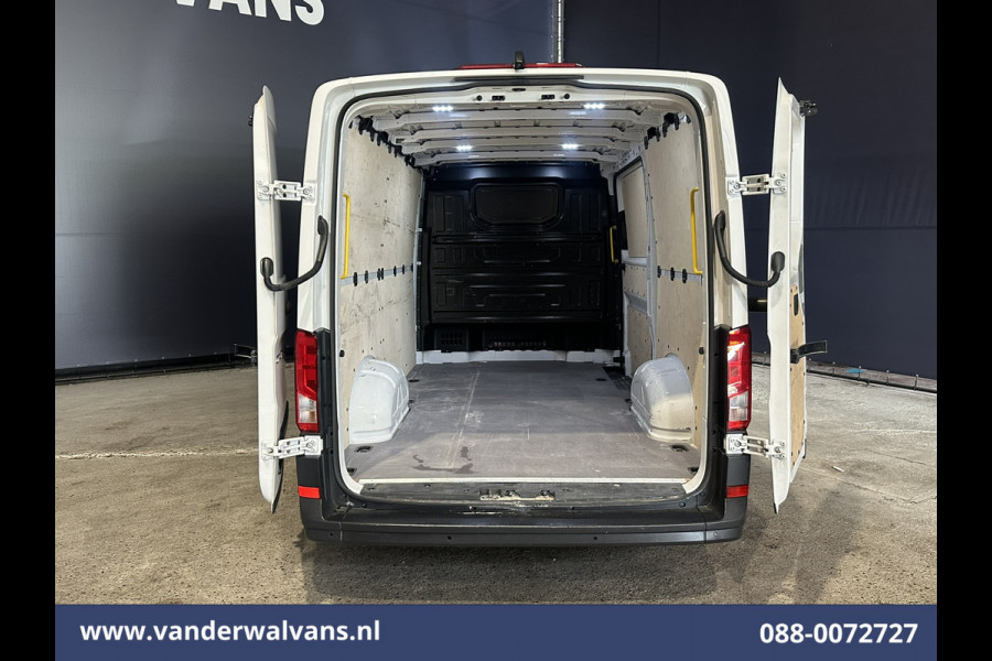 Volkswagen Crafter 2.0 TDI 141pk L3H2 L2H1 Euro6 Airco | Camera | Apple Carplay | Android Auto Parkeersensoren, Bijrijdersbank