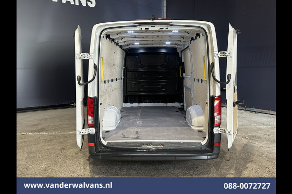 Volkswagen Crafter 2.0 TDI 141pk L3H2 L2H1 Euro6 Airco | Camera | Apple Carplay | Android Auto Parkeersensoren, Bijrijdersbank