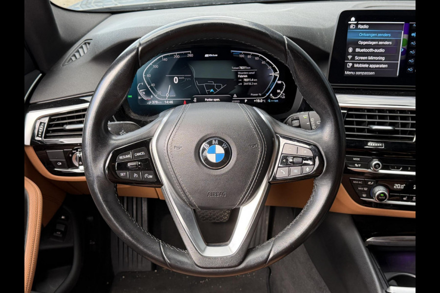 BMW 5 Serie Touring 530e High Executive 20"/Leder/Camera/Stoelverwarming/Sfeerverlichting/Apple Carplay & Android Auto