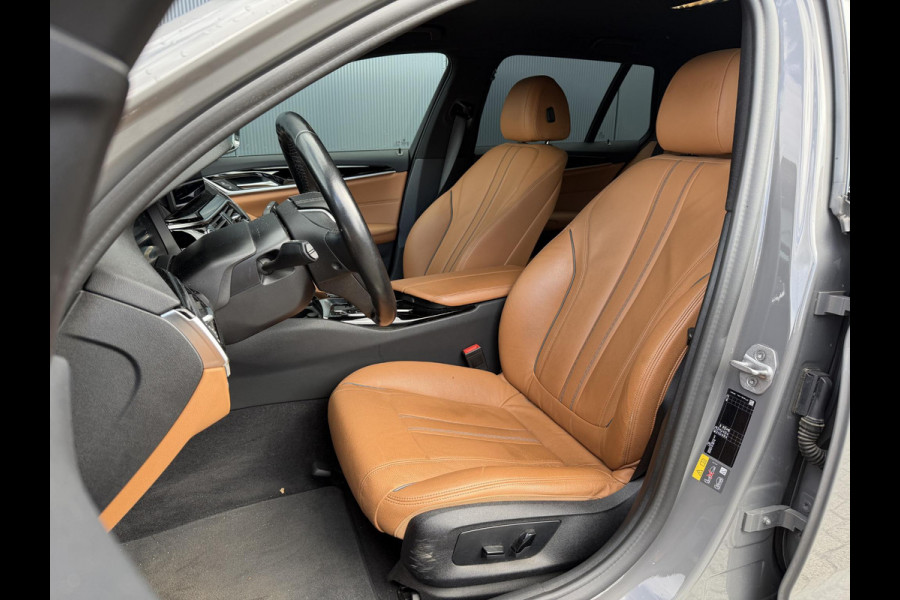 BMW 5 Serie Touring 530e High Executive 20"/Leder/Camera/Stoelverwarming/Sfeerverlichting/Apple Carplay & Android Auto